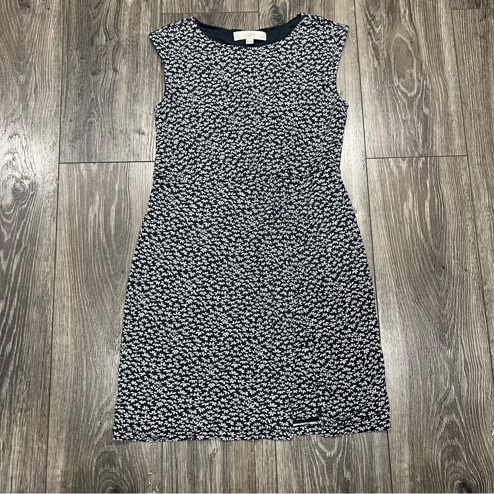 LOFT Ann Taylor Sleeveless Grey and White Floral Wrap Front Dress